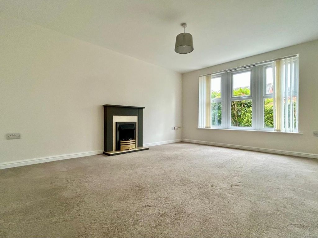 Property photo 2 of 12 66Ea2A7F-1E99-4B4B-879c-ccc61Be2E4B6.Jpg
