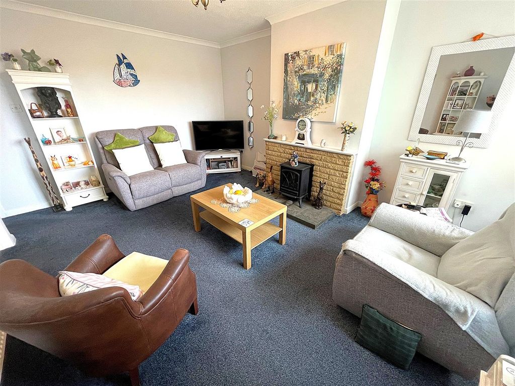 Property photo 2 of 8 1.Jpg