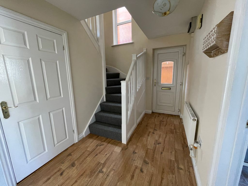 Property photo 2 of 20 Hall Porthcawl Cf36