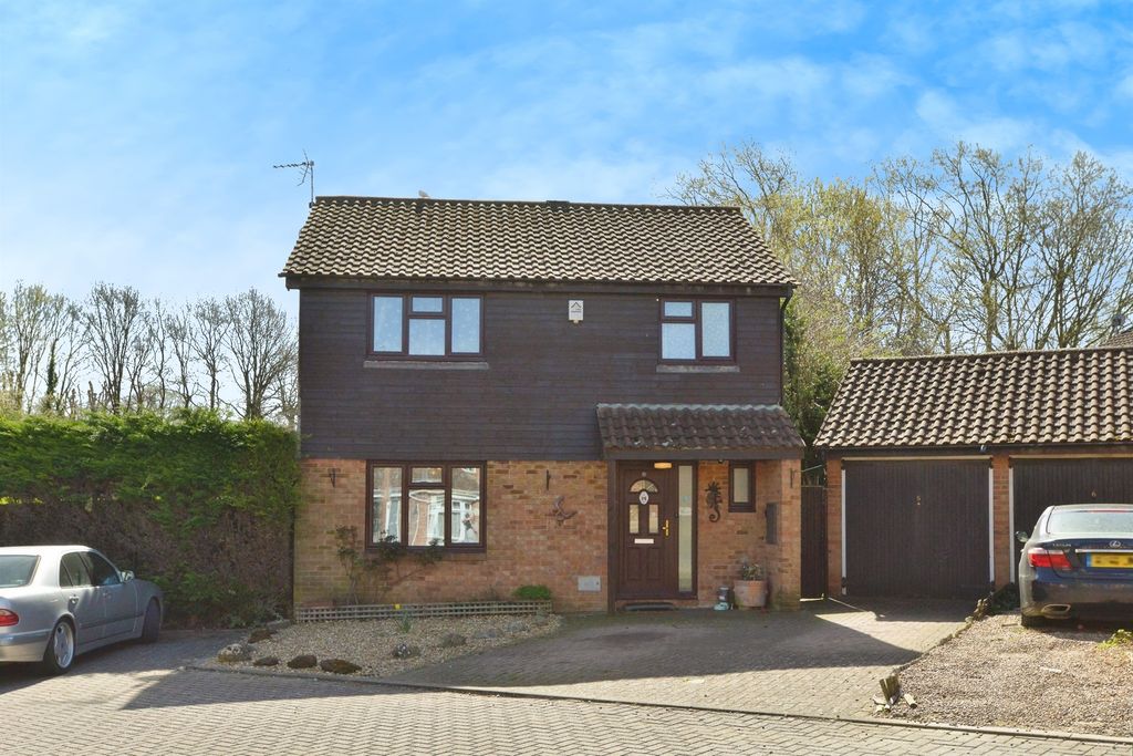 Property photo 1 of 17