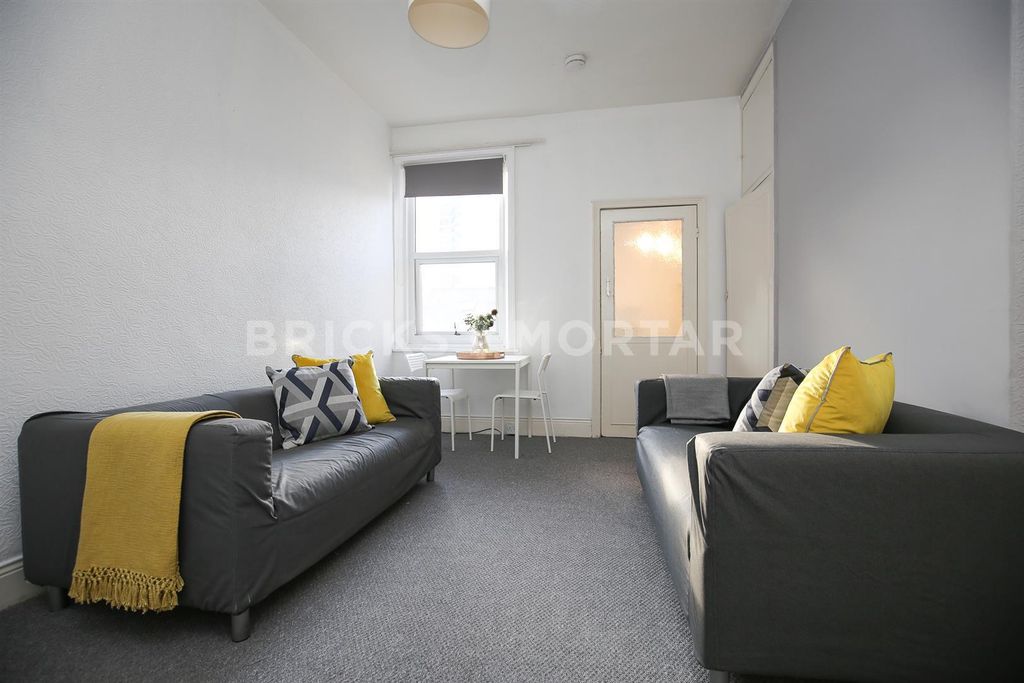 Property photo 3 of 16 Z2Smkge-F5Hrsx8-In0Hadu8Mlu.Jpg