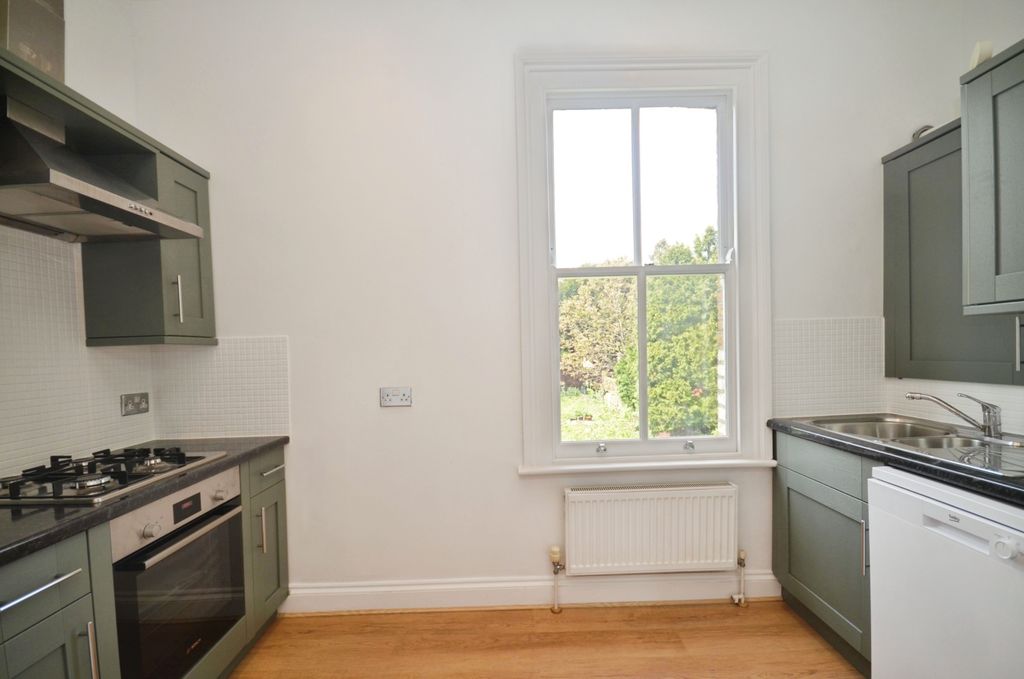 Property photo 3 of 26