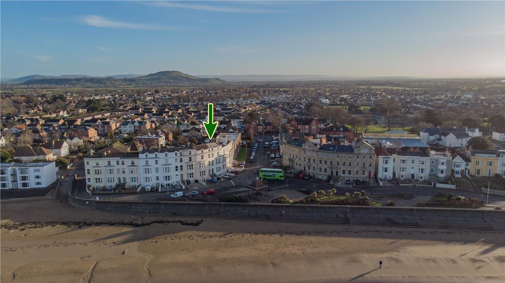 Property photo 2 of 52