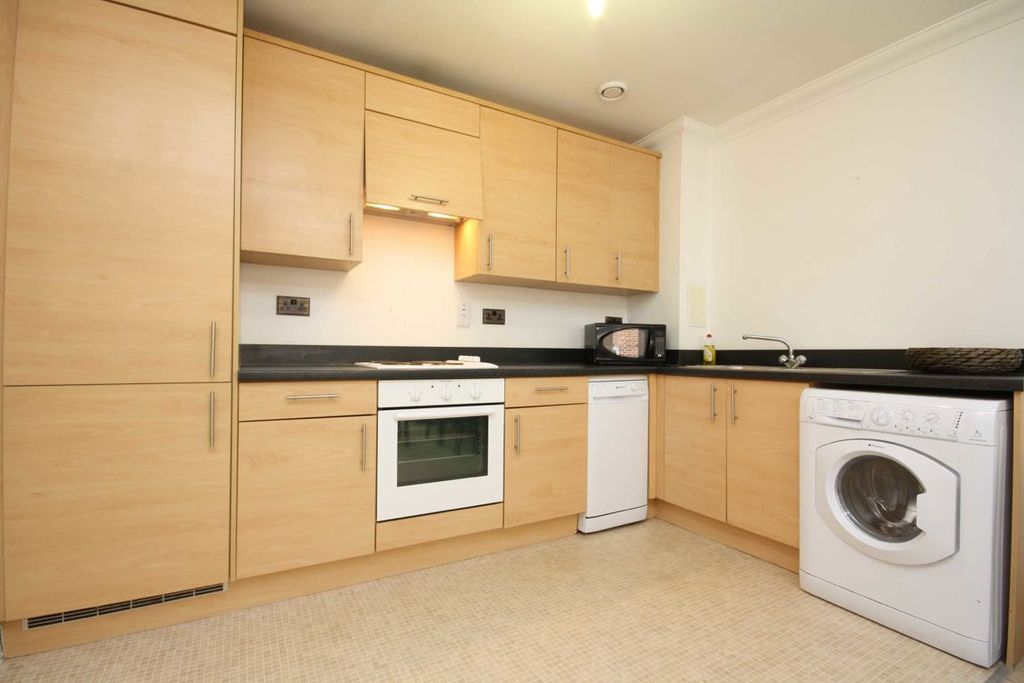 Property photo 3 of 4