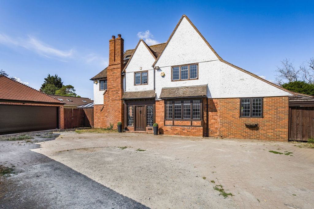 Property photo 1 of 26
