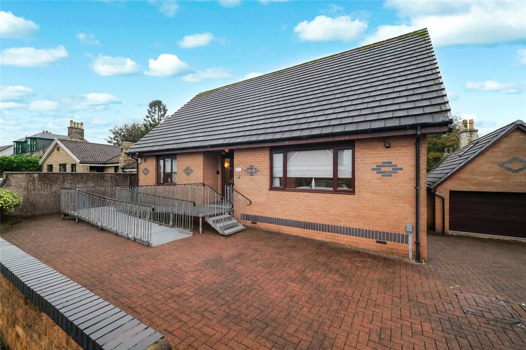 Property photo 1 of 19 Picture No. 11