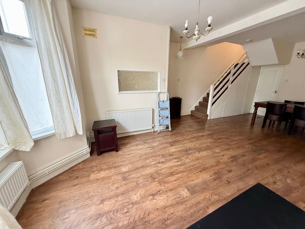 Property photo 3 of 14 Gallery