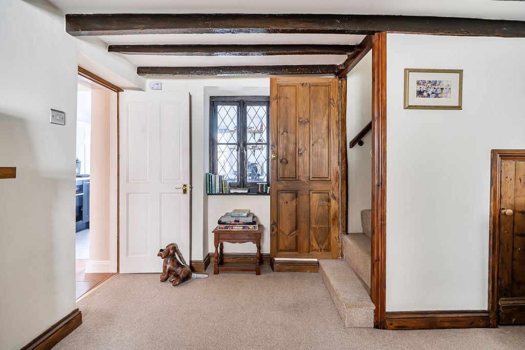 Property photo 3 of 20