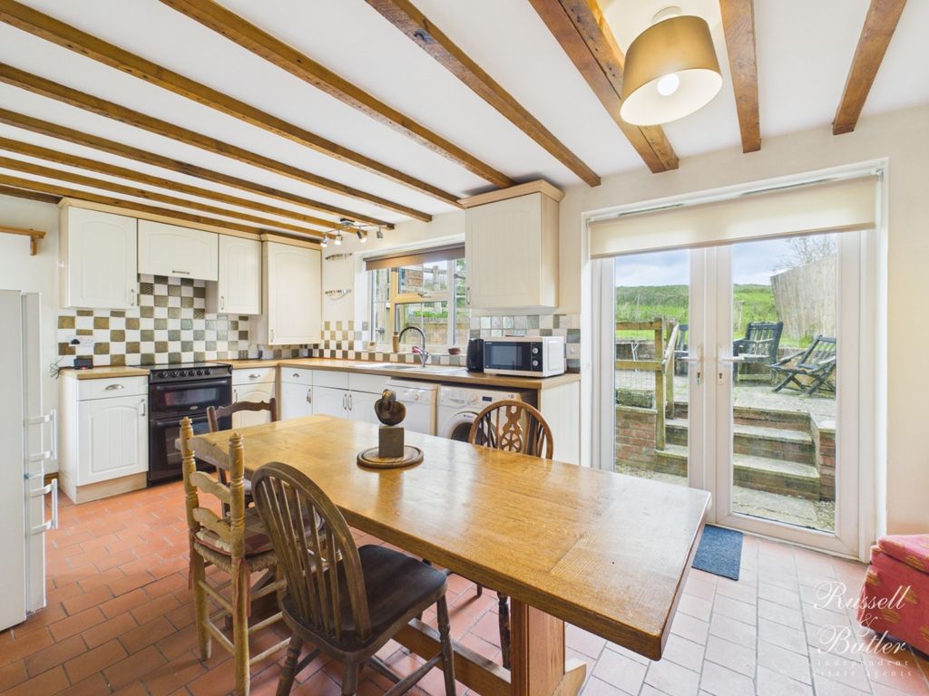 Property photo 3 of 15 Cam02127G0-Pr0414-Still005