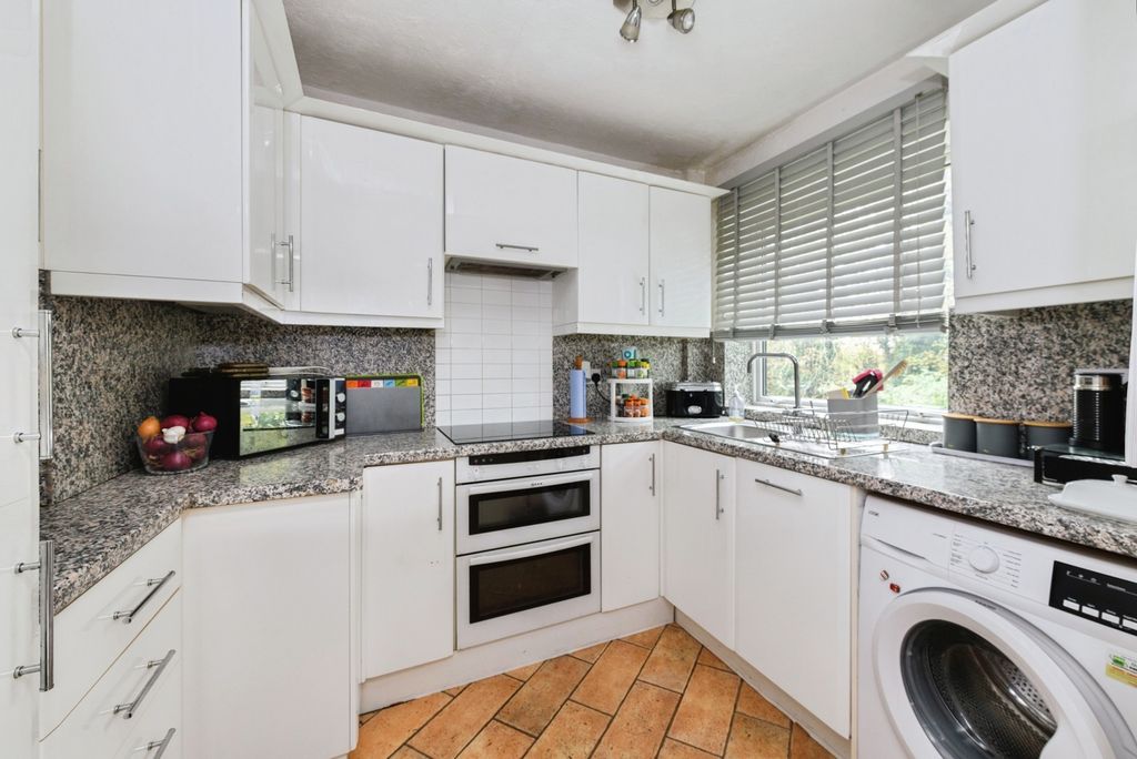 Property photo 2 of 17 Photo