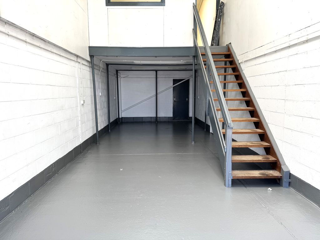 Property photo 2 of 5