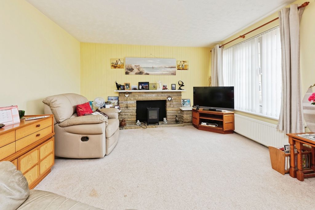 Property photo 3 of 19 Pbox-Img.Jpg