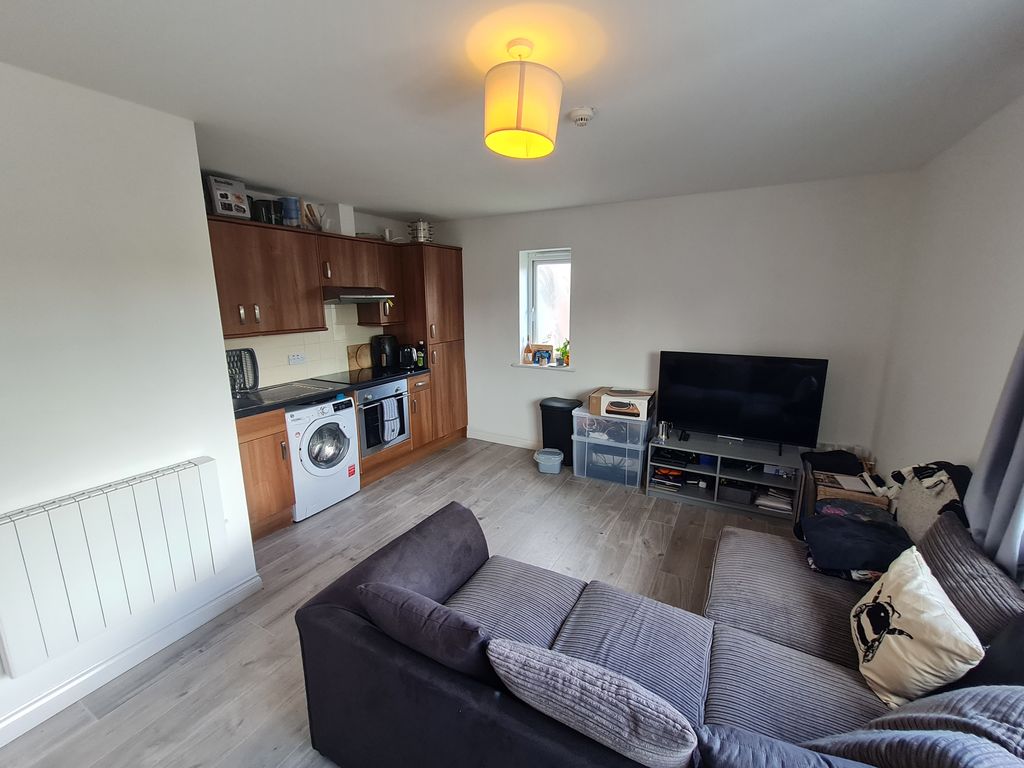 Property photo 2 of 8