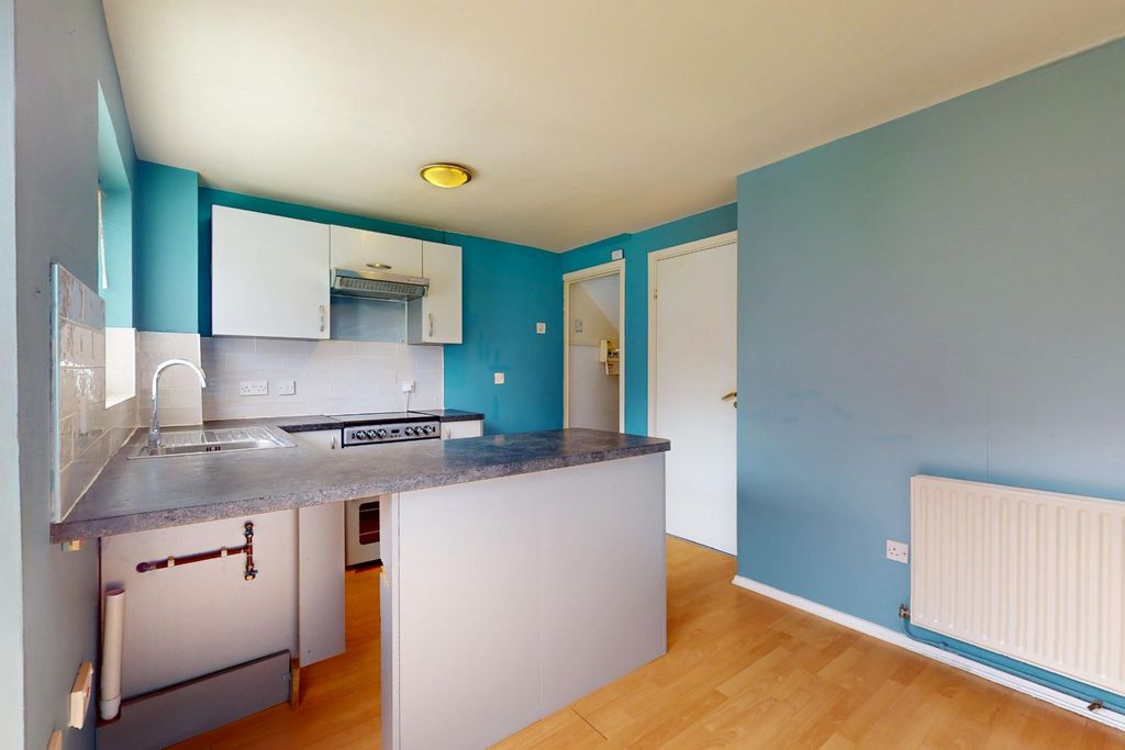 Property photo 2 of 19 4948134