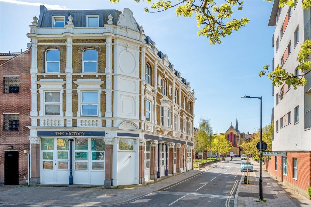 Property photo 1 of 20 External