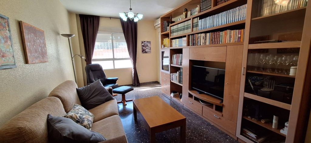 Property photo 1 of 32