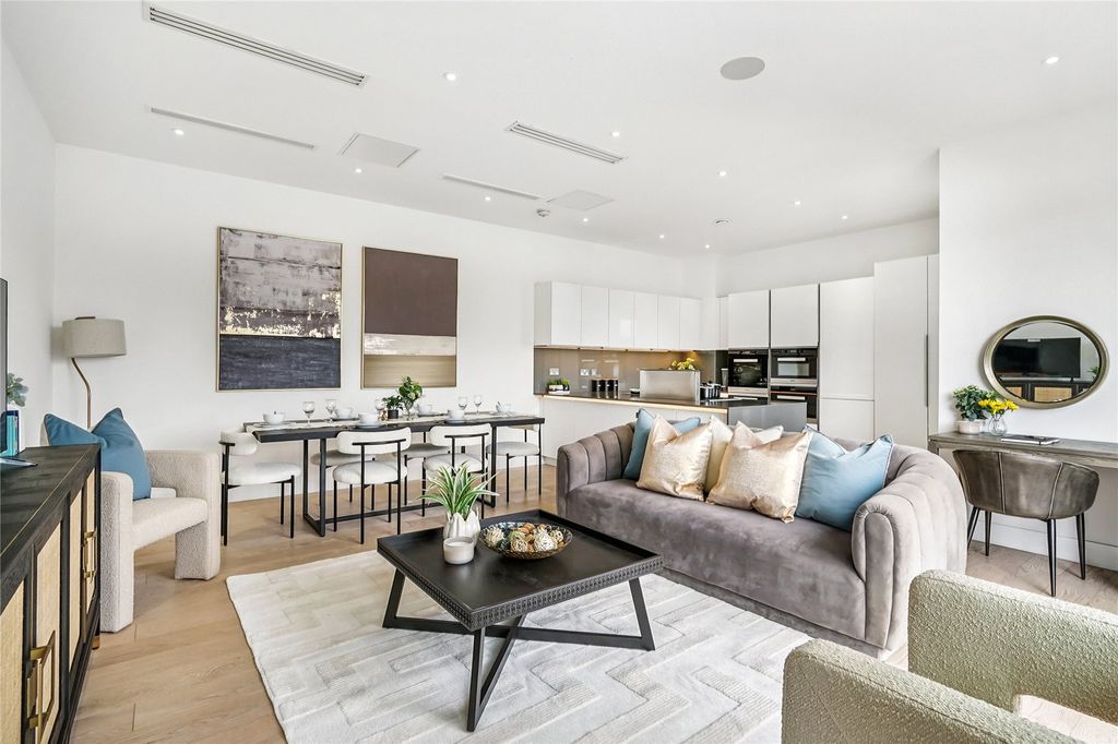 Property photo 1 of 21 Reception Room