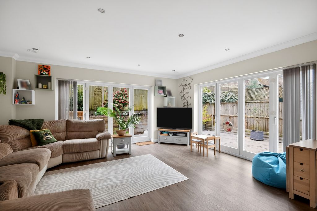 Property photo 2 of 15