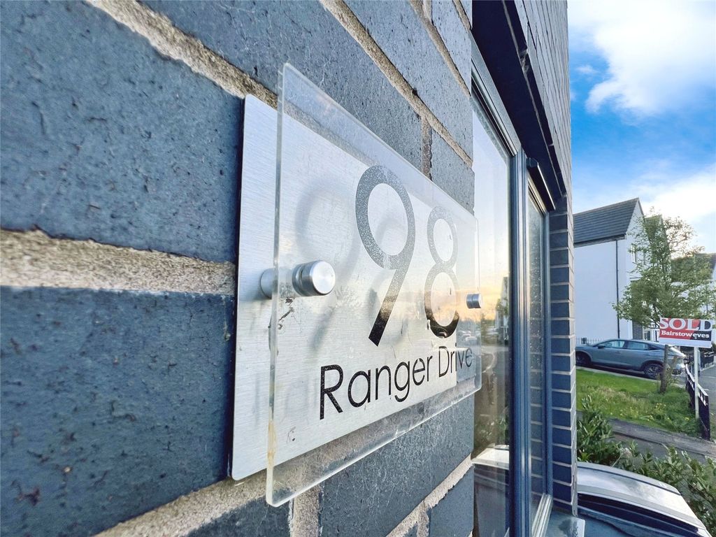 Property photo 3 of 20 Front