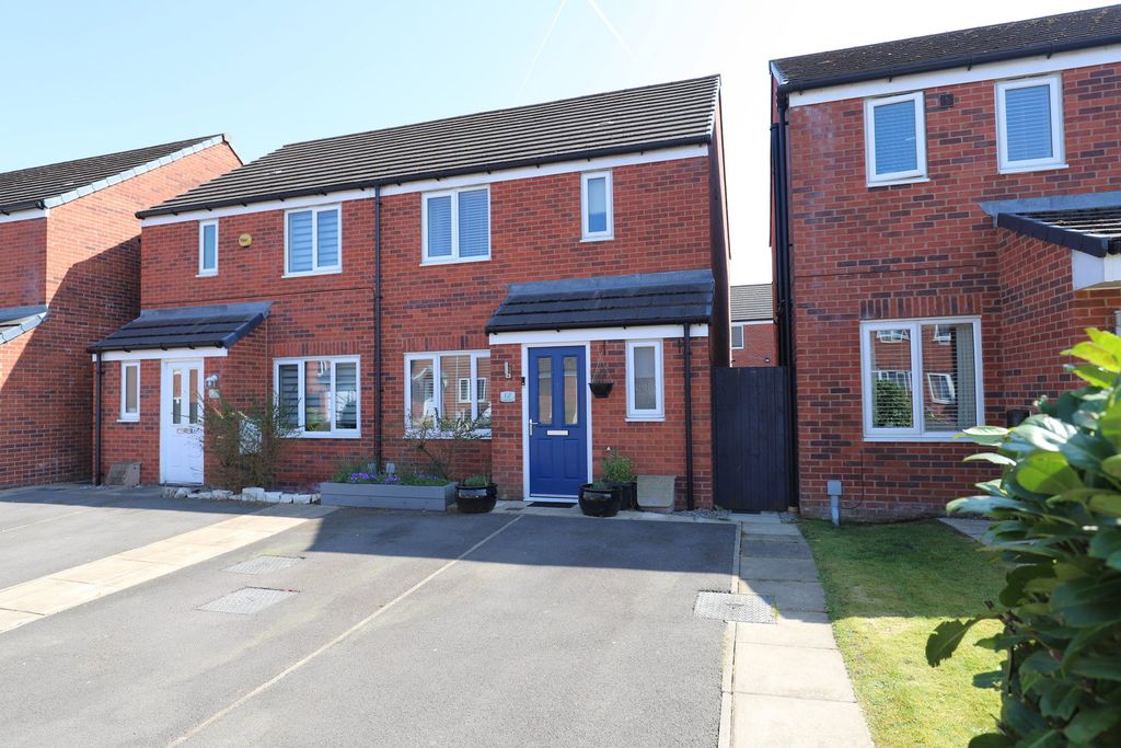 Property photo 1 of 24