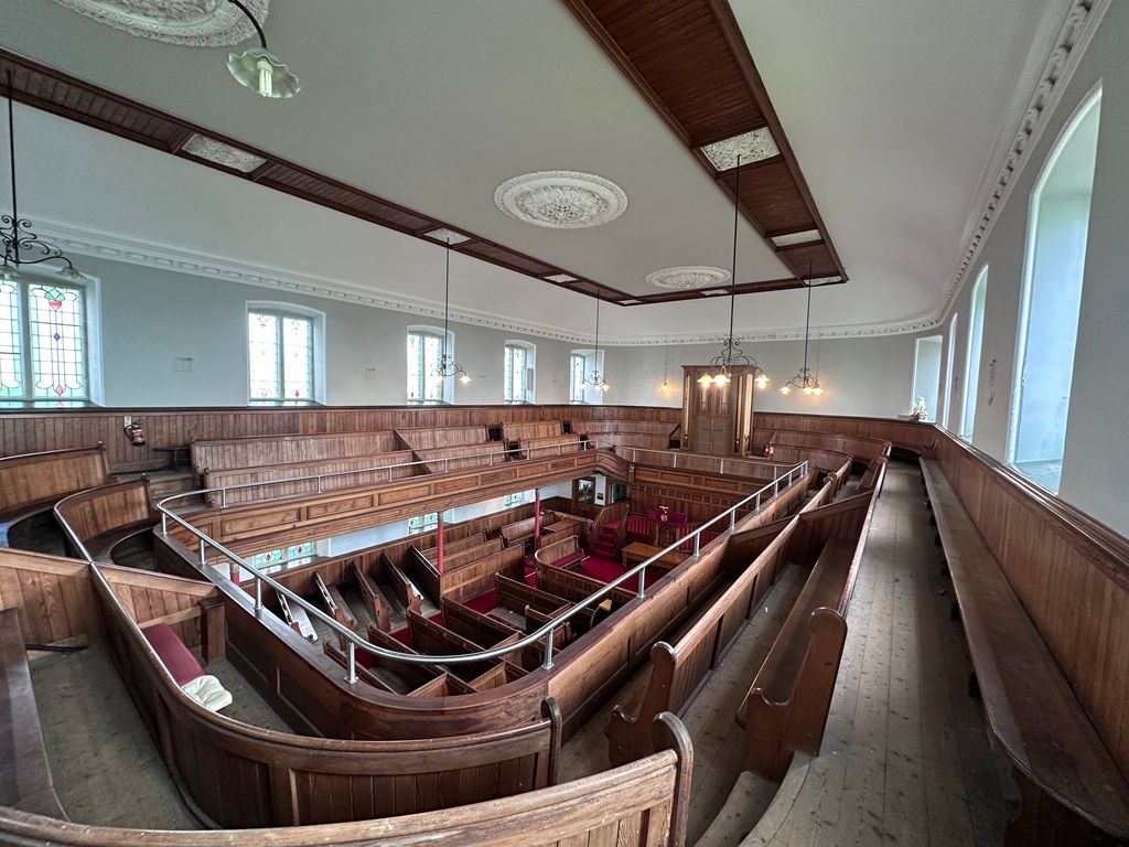 Property photo 2 of 8