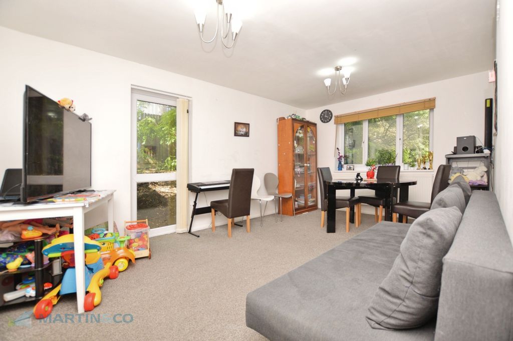 Property photo 3 of 7 Edc50600-Lounge
