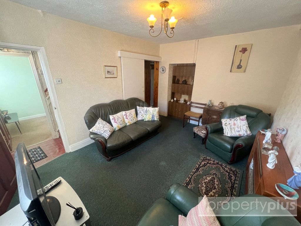 Property photo 2 of 14 Picture No. 07