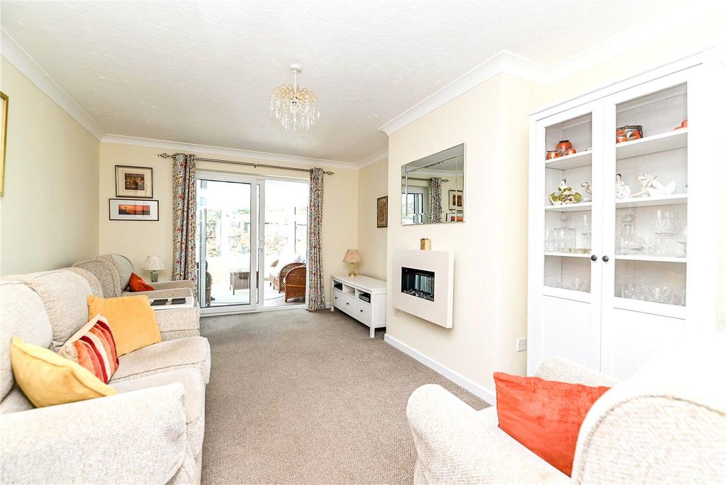 Property photo 3 of 21 Picture No. 06