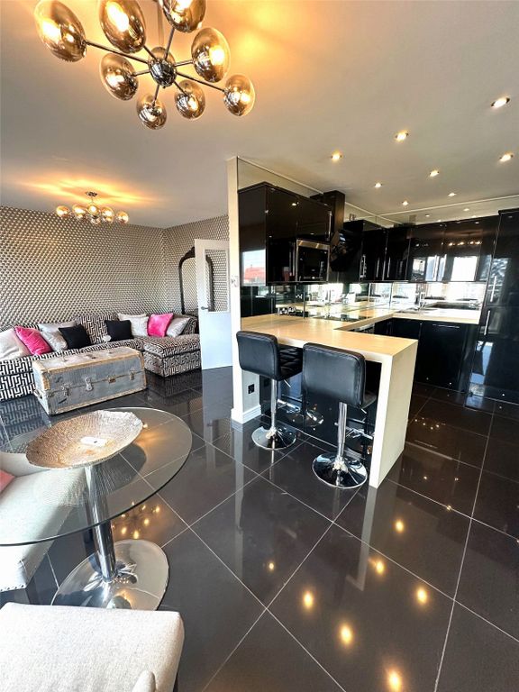 Property photo 3 of 10 Picture No. 26