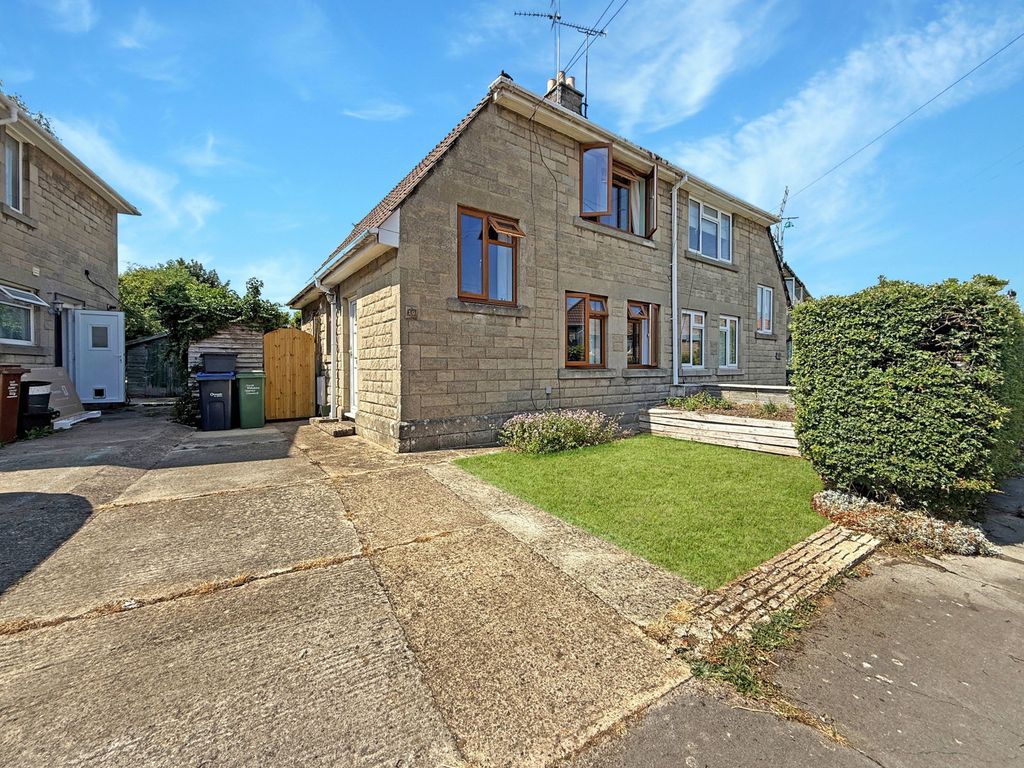 Property photo 1 of 28