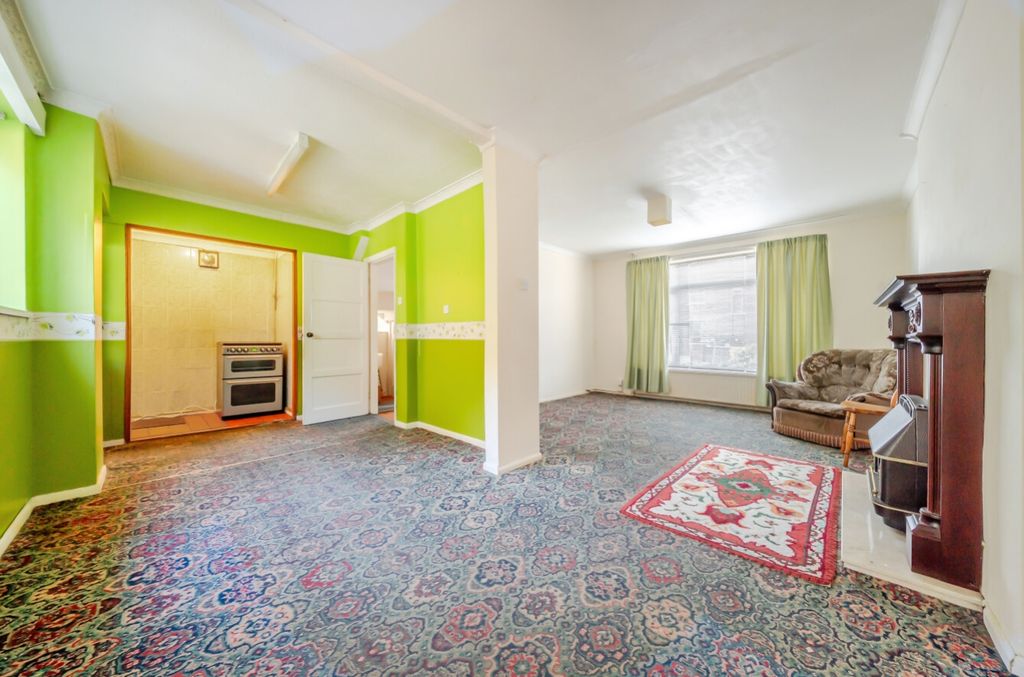 Property photo 2 of 21 1373057-7-68Fb86A019B9A