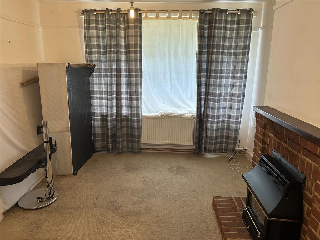Property photo 2 of 10 Lounge