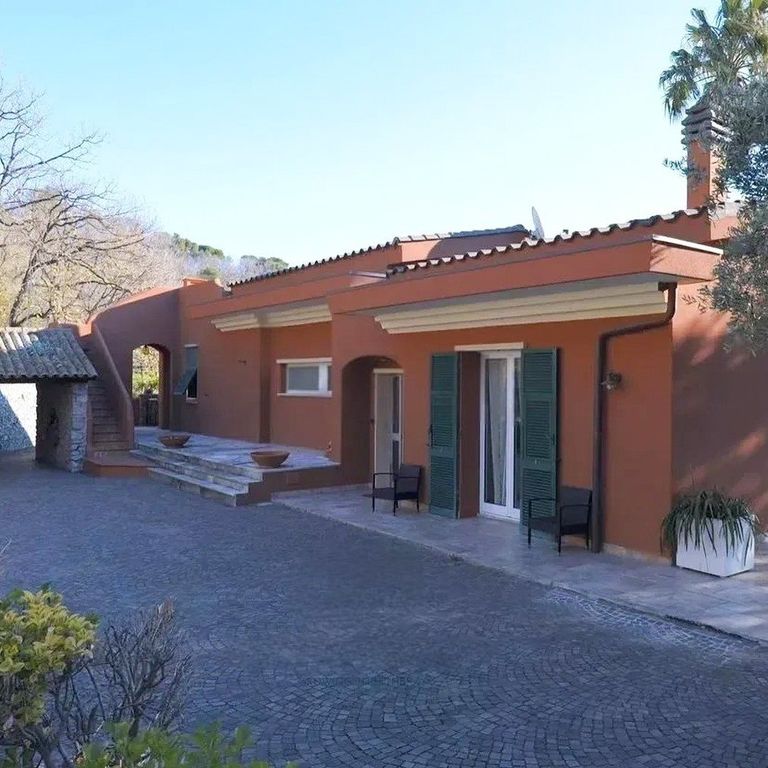 Property photo 1 of 13 Charming Villa In Noli, Liguria's Coastal Beauty