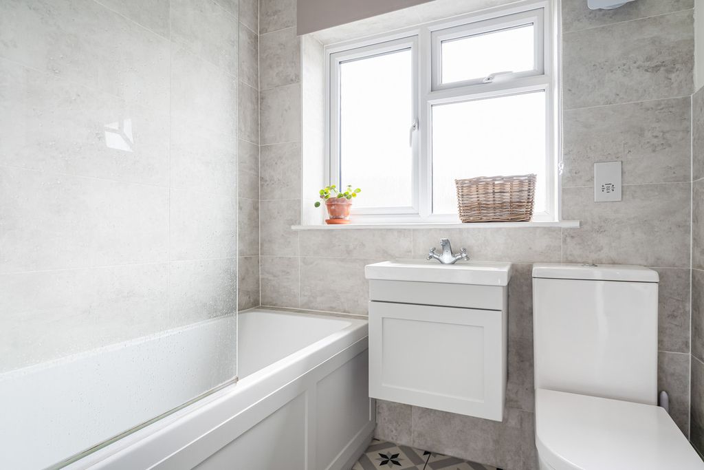 Additional image 7 of 2 bed terraced house for saleMarlborough Close, Oxford OX4