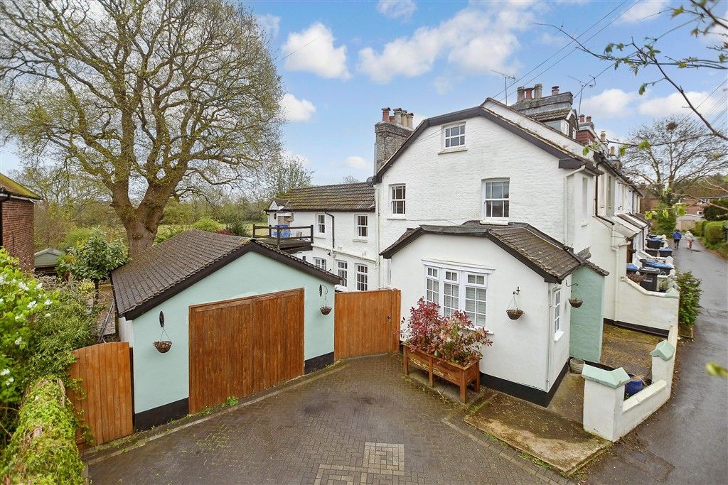 Property photo 1 of 21 External (Web)