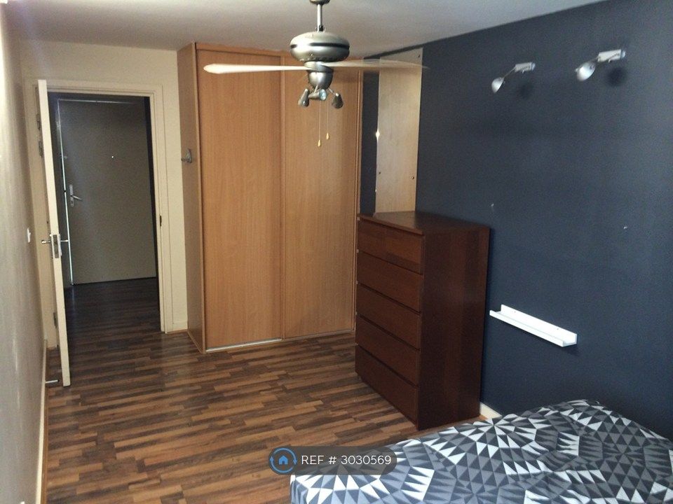 Property photo 3 of 8 Bedroom 1