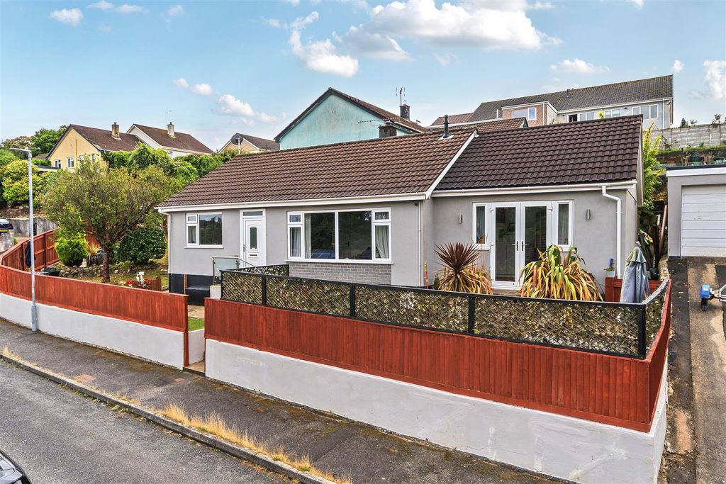 Property photo 1 of 23
