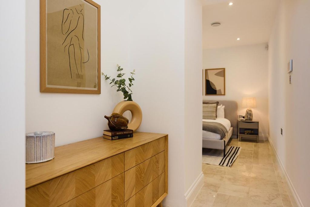 Property photo 2 of 30 Whatsapp Image 2026-01-05 At 14.50.21.Jpeg