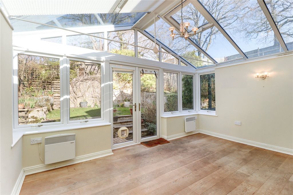 Property photo 3 of 13 Conservatory/Dining