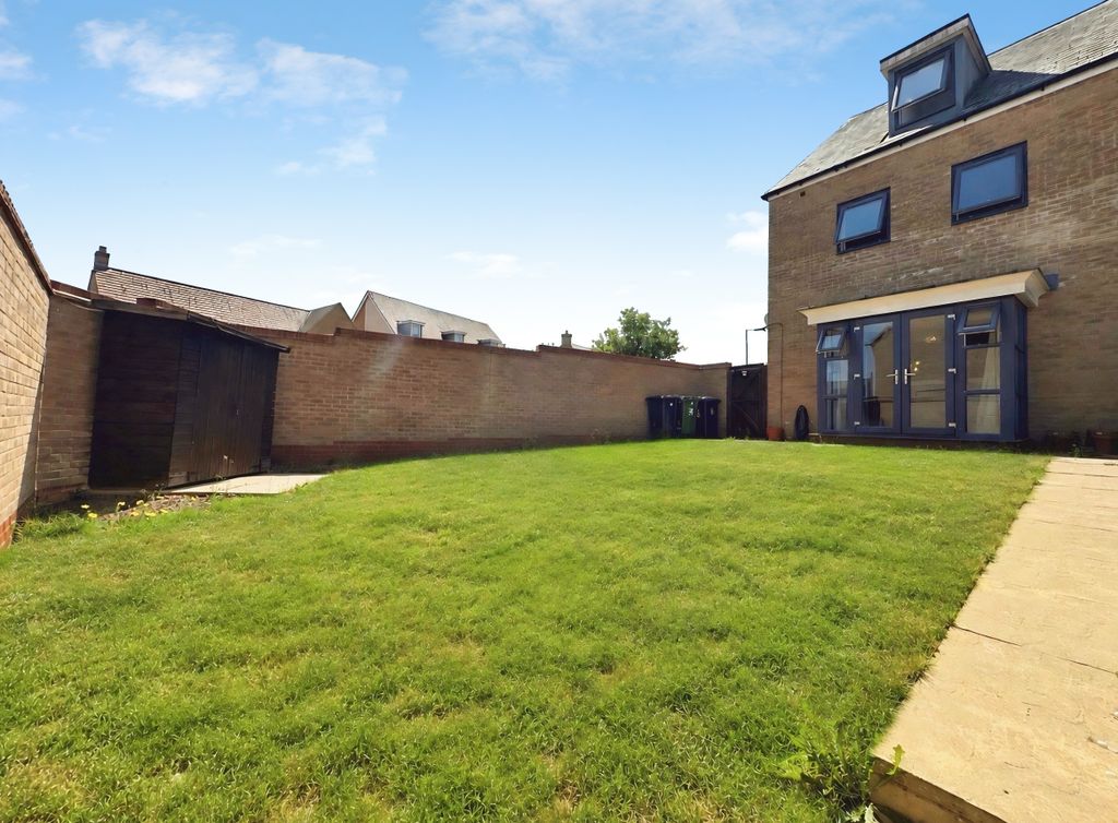 Property photo 2 of 9