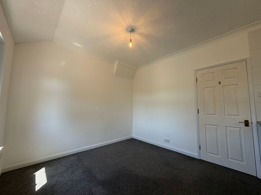 Property photo 3 of 5 Photo 10