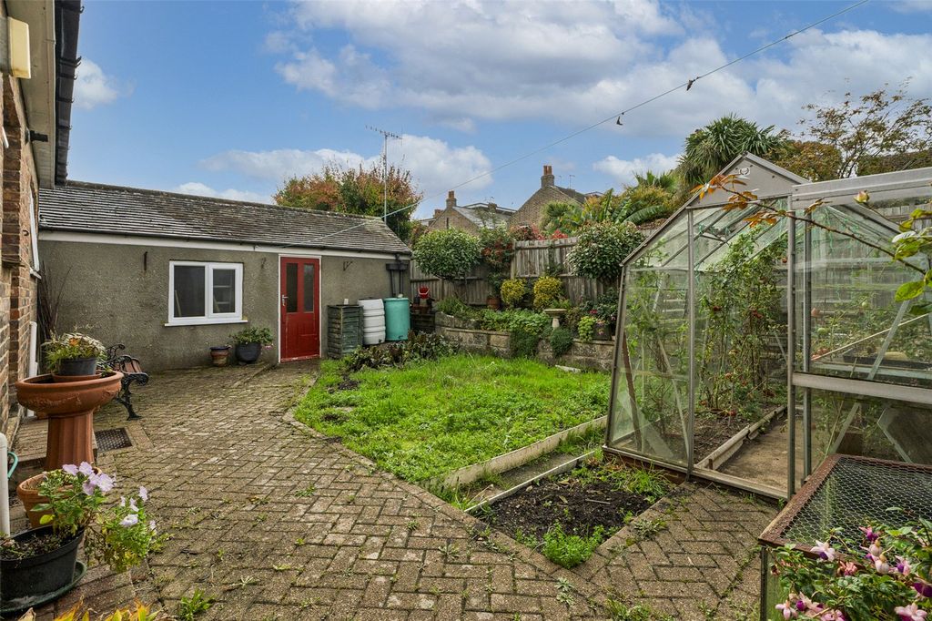 Property photo 3 of 24 Picture No. 09