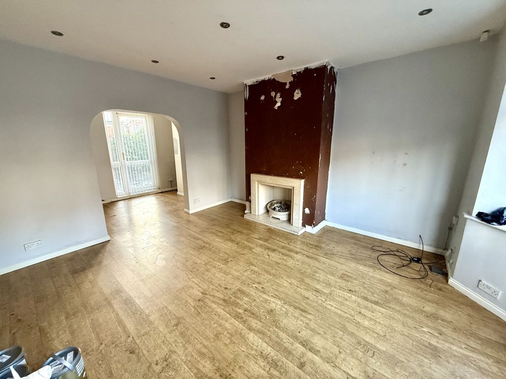 Property photo 3 of 10 Img_1015