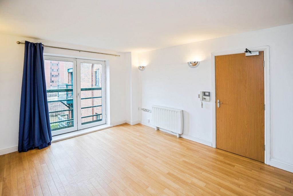 Property photo 3 of 16 Pbox-Img.Jpg