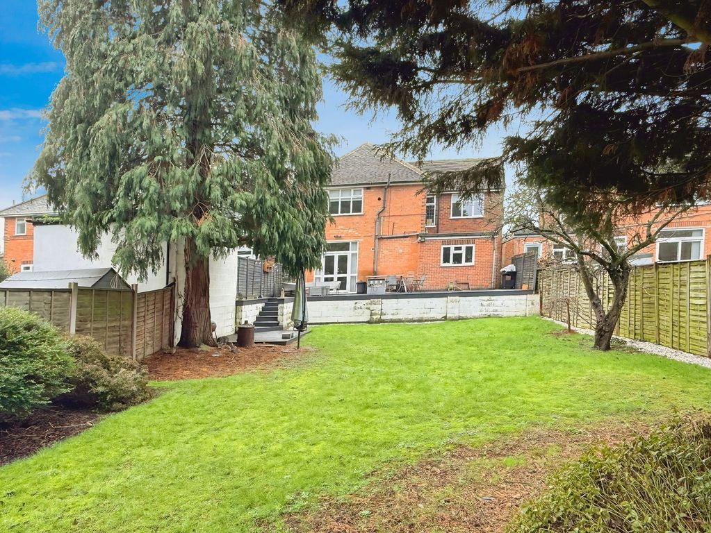 Property photo 2 of 28