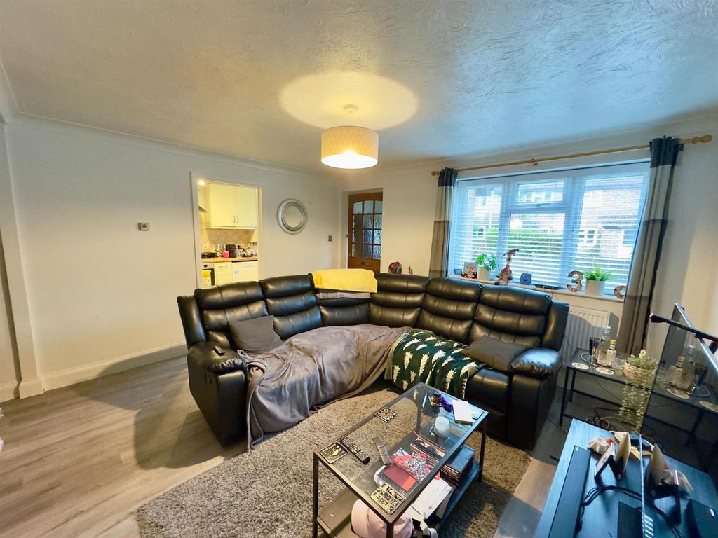 Property photo 2 of 15 Living Room