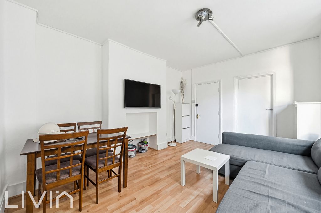 Property photo 3 of 10 3