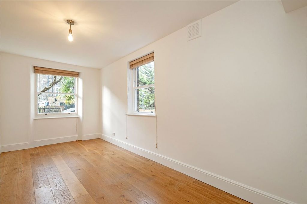 Property photo 3 of 6