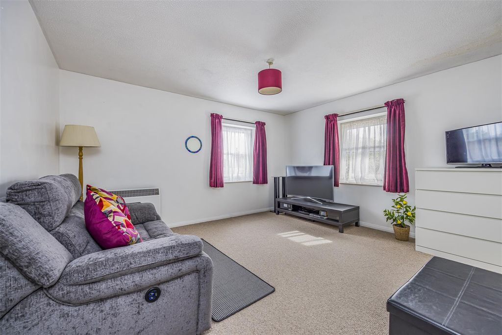 Property photo 2 of 12 Flat 11, St. Marys House, Saint Marys Road, Portsm