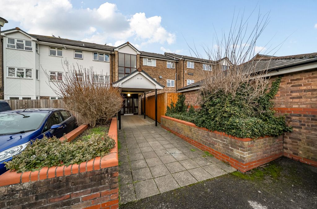 Property photo 1 of 10 1397197-18-6967B6...